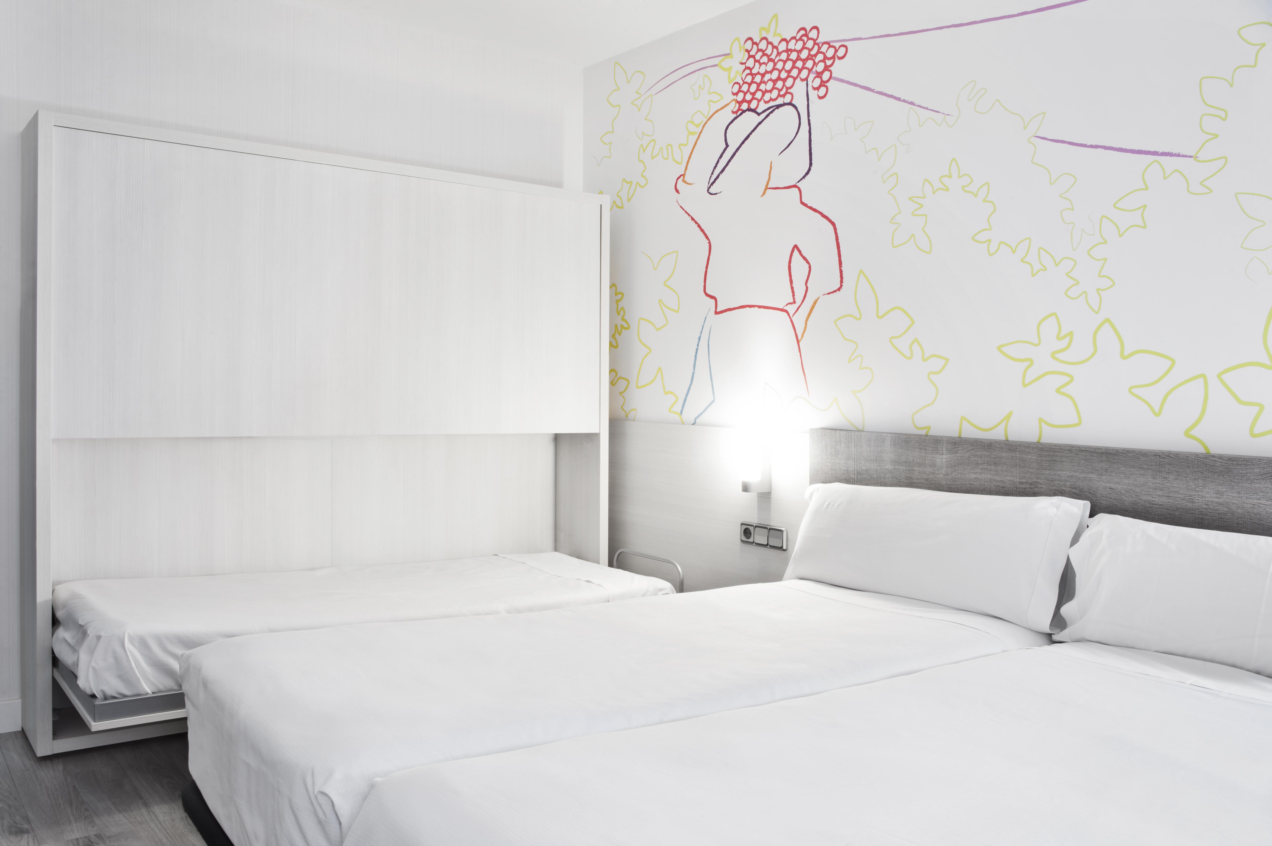 Ibis Styles Madrid Prado Hotel Bagian luar foto