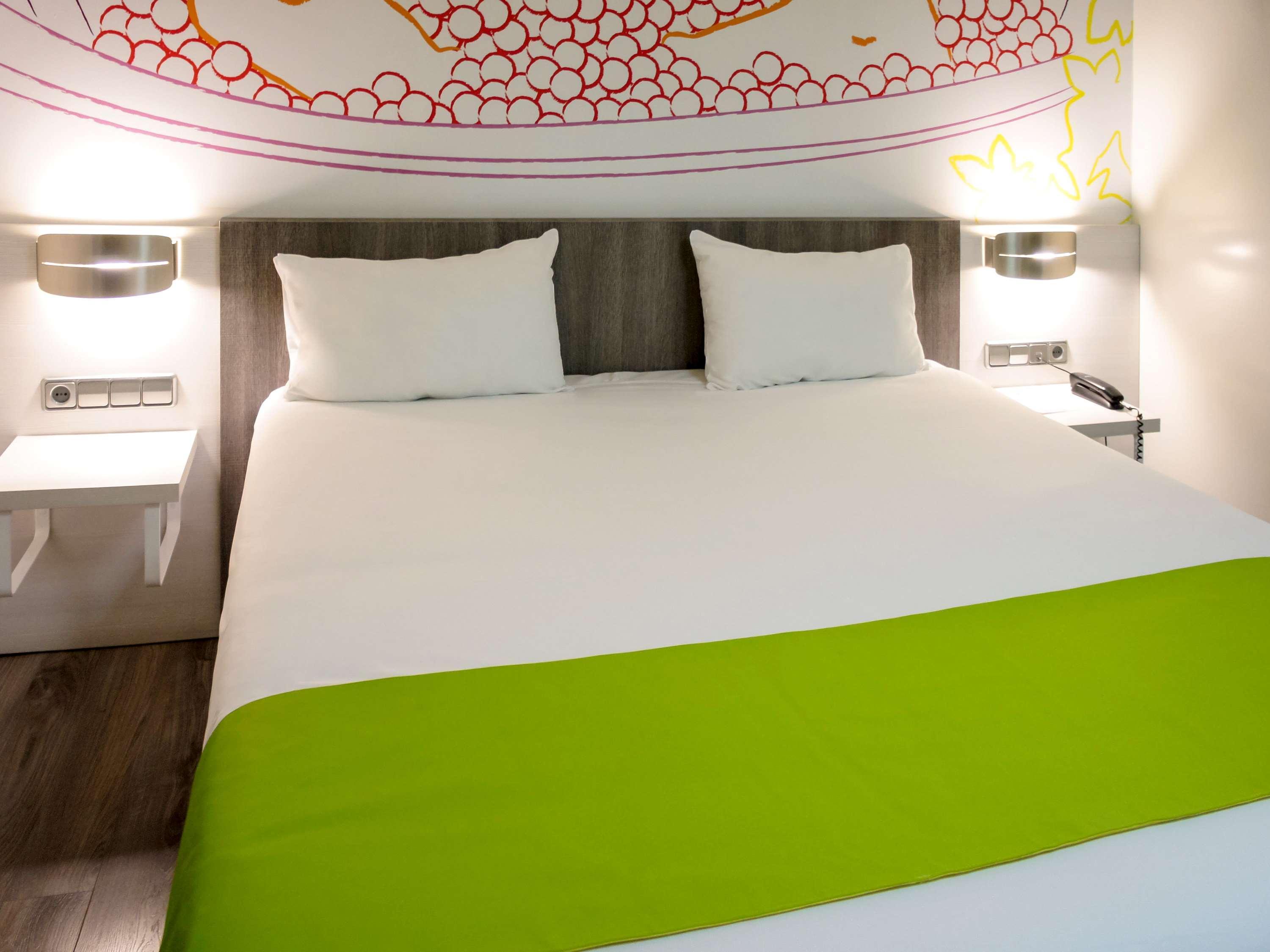 Ibis Styles Madrid Prado Hotel Bagian luar foto